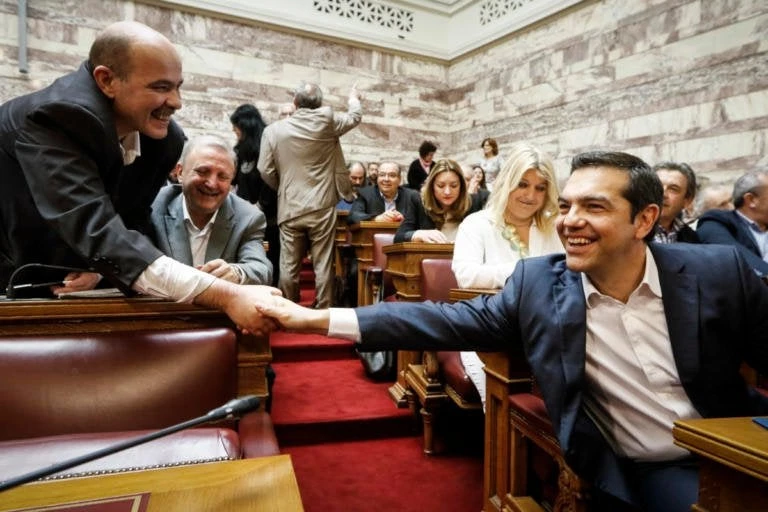 «Αντάρτικο» Μιχελογιαννάκη στον ΣΥΡΙΖΑ – «Γιατί να αναθεωρηθεί το αρ. 3 όταν στην Ελλάδα το 95% είναι Ορθόδοξοι Χριστιανοί;»